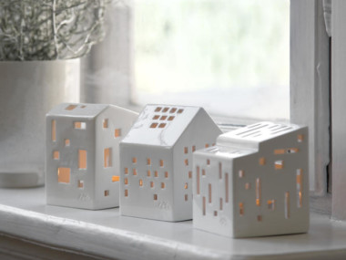 Classical Tea Light House by Kahler